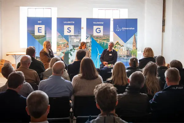 Klaus Knakkergaard, Sophy Høy og Niels Langkilde i Det Lillebitte Talkshow til ESG Netværk Fyn møde #3